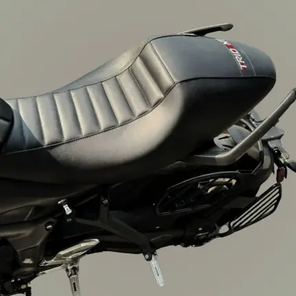 Triumph TRIDENT 660 Custom Comfortable Seat