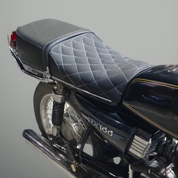 Yamaha RX-100/RXG/RX-135 Cafe Racer Seat Assembly