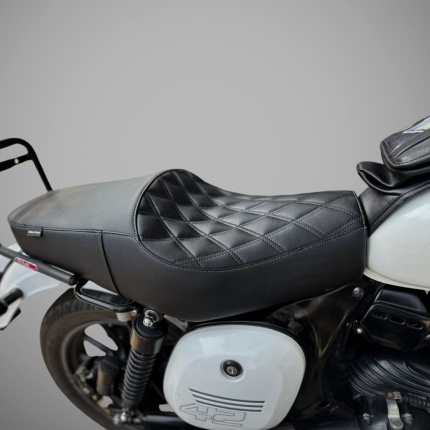Jawa 42 Premium Saddle Assembly | Classic Diamond Texture