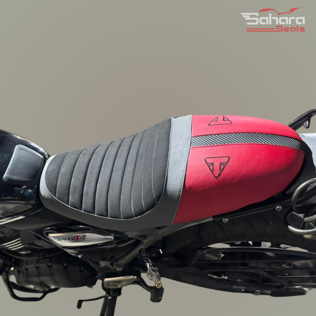 3 Triumph Speed 400 StrideMaster Custom Seat | T4 MY25 Premium Comfort