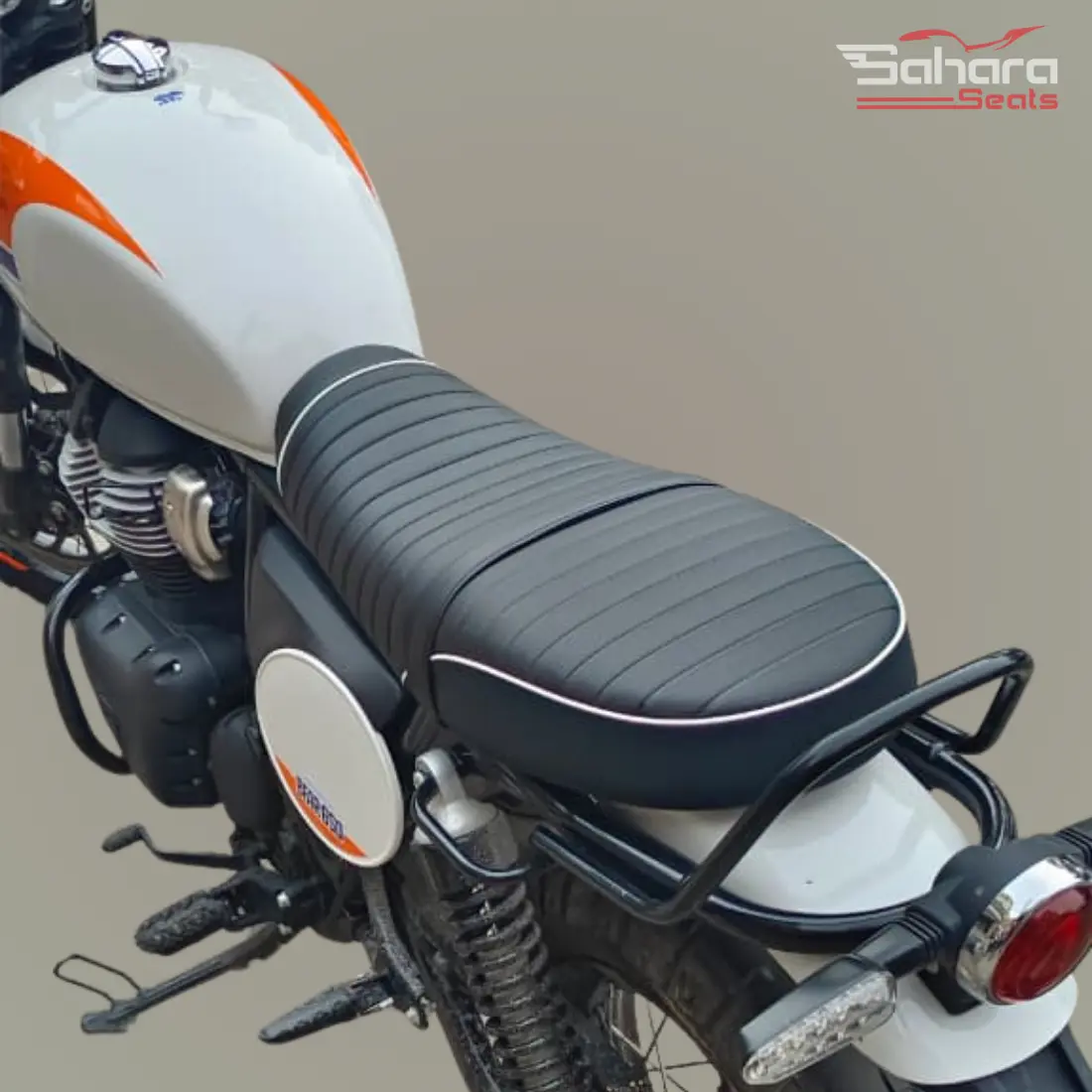 Royal Enfield Bear 650 Premium Ribbed Seat Cover